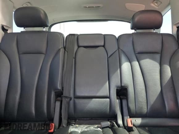 ✅ 2019 Audi Q7 Premium Plus • VIN: WA1LAAF72KD005923 • Lot: 82188255. Listed on Copart with 88,667 mi. Free auction sales archive from the USA and detailed vehicle history report at DreamBid. Image 10.