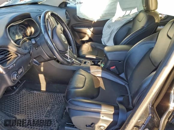 ✅ 2020 Jeep Cherokee Latitude Plus • VIN: 1C4PJMLX7LD527557 • Лот: 94697475. Опубликован ранее на Copart с пробегом 47 243 миль. Бесплатный доступ к архиву аукционных продаж из США и подробный отчёт об истории автомобиля на DreamBid. Изображение 7.