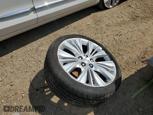 ✅ 2019 Chevrolet Impala Premier • VIN: 1G1105S39KU145521 • Лот: 64598214. Опубликован ранее на Copart с пробегом 91 633 миль. Бесплатный доступ к архиву аукционных продаж из США и подробный отчёт об истории автомобиля на DreamBid. Изображение 12.