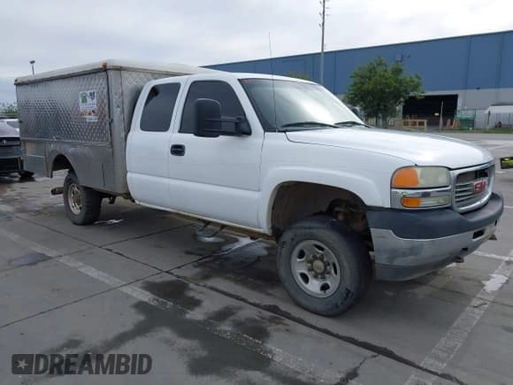 ✅ 2001 GMC Sierra 2500HD SLE • VIN: 1GTHK29UX1E308697 • Lot: 41681476. Listed on IAAI with 272,612 mi. Free auction sales archive from the USA and detailed vehicle history report at DreamBid. Image 1.