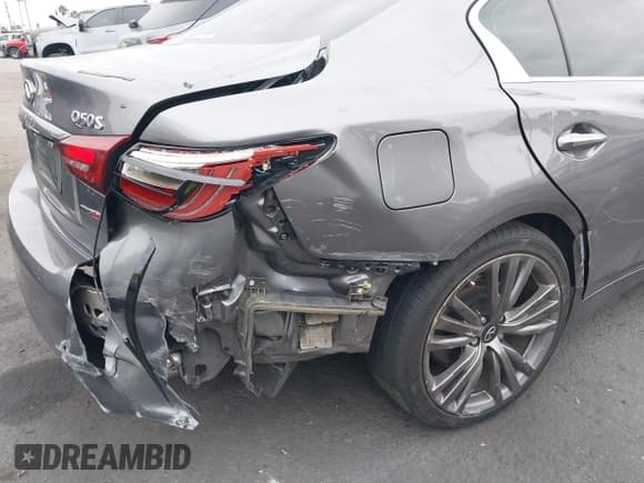 ✅ 2020 Infiniti Q50 Pure • VIN: JN1EV7AP3LM208059 • Lot: 42017901. Listed on IAAI with 47,185 mi. Free auction sales archive from the USA and detailed vehicle history report at DreamBid. Image 12.