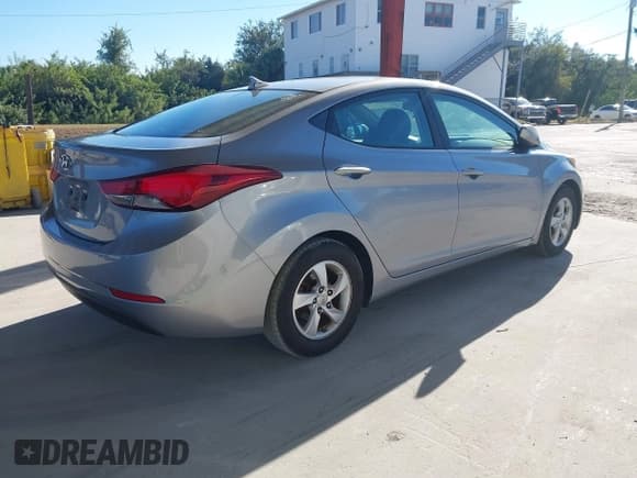 ✅ 2015 Hyundai Elantra SE • VIN: 5NPDH4AE7FH610226 • Lot: 43605897. Listed on IAAI with 209,263 mi. Free auction sales archive from the USA and detailed vehicle history report at DreamBid. Image 4.