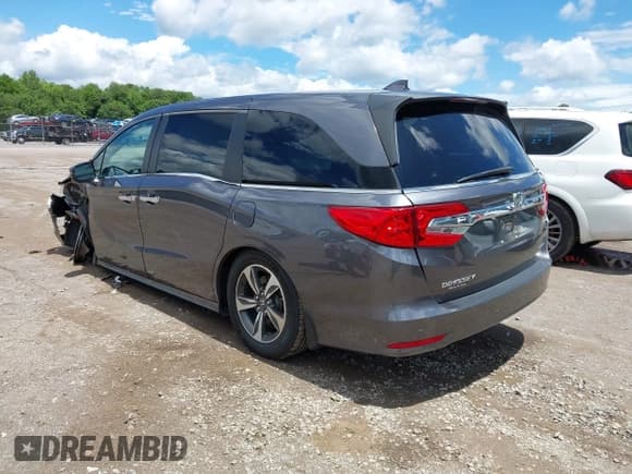 ✅ 2020 Honda Odyssey Touring • VIN: 5FNRL6H88LB006307 • Lot: 42332172. Listed on IAAI with 44,659 mi. Free auction sales archive from the USA and detailed vehicle history report at DreamBid. Image 3.