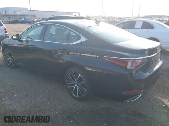 ✅ 2025 Lexus ES 350 • VIN: 58ADZ1B12SU194629 • Lot: 42406500. Listed on IAAI with 1,833 mi. Free auction sales archive from the USA and detailed vehicle history report at DreamBid. Image 3.