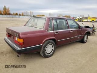 ✅ 1989 Volvo 760 • VIN: YV1GX8740K0076610 • Lot: 77817564. Wystawiony na Copart z przebiegiem 199 672 mil. Bezpłatny archiwum sprzedaży aukcyjnych z USA i szczegółowy raport historii pojazdu na DreamBid. Zdjęcie 3.