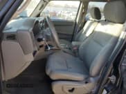 ✅ 2006 Jeep Commander • VIN: 1J8HG48KX6C314122 • Lot: 77355314. Wystawiony na Copart z przebiegiem 184 892 mil. Bezpłatny archiwum sprzedaży aukcyjnych z USA i szczegółowy raport historii pojazdu na DreamBid. Zdjęcie 7.