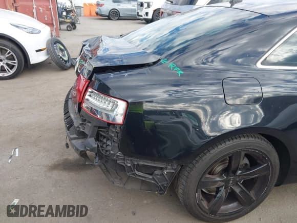 ✅ 2013 Audi A5 Premium Plus • VIN: WAULFAFR0DA023654 • Lot: 43295806. Wystawiony na IAAI z przebiegiem 85 158 mil. Bezpłatny archiwum sprzedaży aukcyjnych z USA i szczegółowy raport historii pojazdu na DreamBid. Zdjęcie 6.