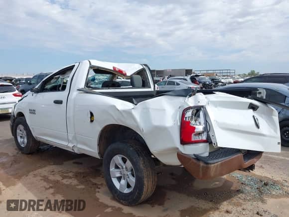 2017 Ram 1500 Tradesman z VIN 3C6JR6AG2HG721847, wystawiony jako IAAI lot #43230943 z przebiegiem 195 100 mil mil oraz . Historia ofert i sprzedaży dostępna na DreamBid. Obrazek 3.