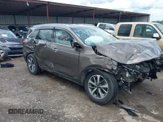 ✅ 2019 Kia Sorento EX • VIN: 5XYPHDA59KG453216 • Лот: 42176659. Опубликован ранее на IAAI с пробегом Не указан. Бесплатный доступ к архиву аукционных продаж из США и подробный отчёт об истории автомобиля на DreamBid. Изображение 1.
