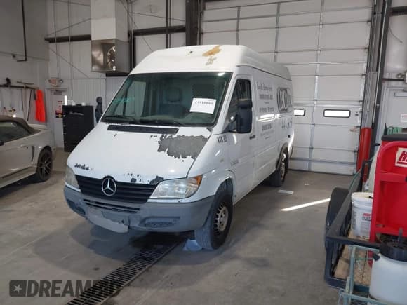 ✅ 2006 Dodge Sprinter • VIN: WD0PD644665943547 • Lot: 43910809. Listed on IAAI with 388,590 mi. Free auction sales archive from the USA and detailed vehicle history report at DreamBid. Image 2.
