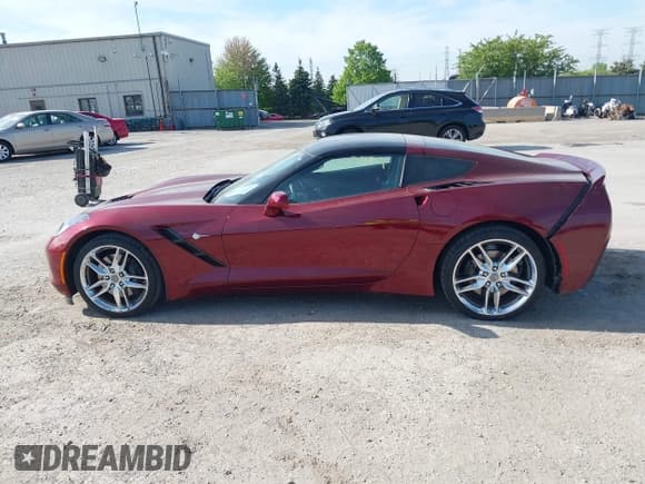✅ 2016 Chevrolet Corvette Z51 2LT • VIN: 1G1YK2D71G5115826 • Lot: 42220009. Listed on IAAI with Not provided. Free auction sales archive from the USA and detailed vehicle history report at DreamBid. Image 15.