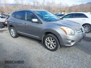 ✅ 2013 Nissan Rogue S • VIN: JN8AS5MV1DW617318 • Lot: 43755205. Wystawiony na IAAI z przebiegiem 132 764 mil. Bezpłatny archiwum sprzedaży aukcyjnych z USA i szczegółowy raport historii pojazdu na DreamBid. Zdjęcie 1.