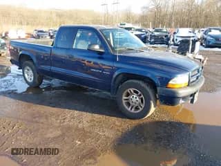 2002 Dodge Dakota Sport z VIN 1B7GL32X52S569340, wystawiony jako IAAI lot #41541480 z przebiegiem 176 632 mil mil oraz . Historia ofert i sprzedaży dostępna na DreamBid. Obrazek 1.