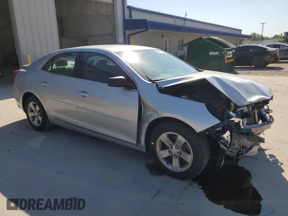 2013 Chevrolet Malibu LS z VIN 1G11B5SA2DF306596, wystawiony jako Copart lot #81811765 z przebiegiem 97 884 mil mil oraz Nie do naprawy • Non repairable. Historia ofert i sprzedaży dostępna na DreamBid. Obrazek 4.