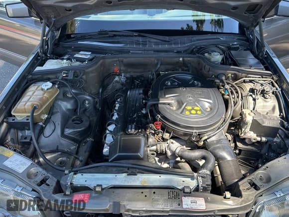 ✅ 1989 Mercedes-Benz 300 SE • VIN: WDBCA24D2KA446391 • Lot: 67088435. Listed on Copart with 82,486 mi. Free auction sales archive from the USA and detailed vehicle history report at DreamBid. Image 7.