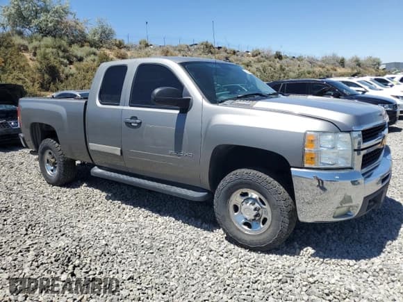 ✅ 2008 Chevrolet Silverado 2500HD Work Truck • VIN: 1GCHC29K38E151438 • Lot: 63350205. Wystawiony na Copart z przebiegiem 451 075 mil. Bezpłatny archiwum sprzedaży aukcyjnych z USA i szczegółowy raport historii pojazdu na DreamBid. Zdjęcie 4.