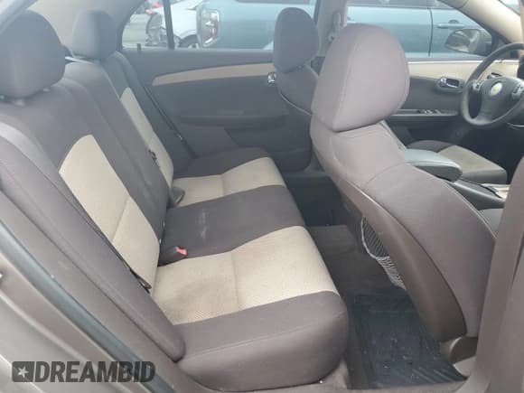 ✅ 2010 Chevrolet Malibu 1LS • VIN: 1G1ZB5EB3AF270971 • Lot: 71658814. Listed on Copart with 161,132 mi. Free auction sales archive from the USA and detailed vehicle history report at DreamBid. Image 10.