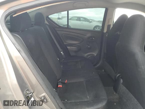 ✅ 2015 Nissan Versa S • VIN: 3N1CN7AP8FL851643 • Lot: 80357725. Wystawiony na Copart z przebiegiem 161 040 mil. Bezpłatny archiwum sprzedaży aukcyjnych z USA i szczegółowy raport historii pojazdu na DreamBid. Zdjęcie 10.