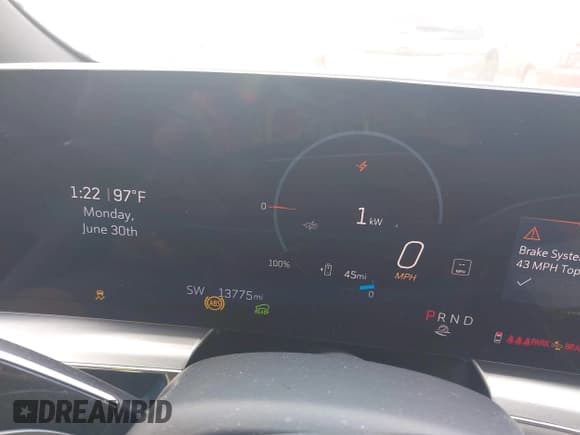 ✅ 2024 Cadillac LYRIQ Sport • VIN: 1GYKPTRL7RZ138107 • Lot: 42605521. Listed on IAAI with 13,775 mi. Free auction sales archive from the USA and detailed vehicle history report at DreamBid. Image 7.