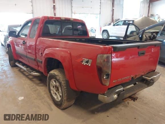 ✅ 2004 Chevrolet Colorado LS Z71 • VIN: 1GCDT196448147838 • Lot: 42647542. Wystawiony na IAAI z przebiegiem 196 194 mil. Bezpłatny archiwum sprzedaży aukcyjnych z USA i szczegółowy raport historii pojazdu na DreamBid. Zdjęcie 3.