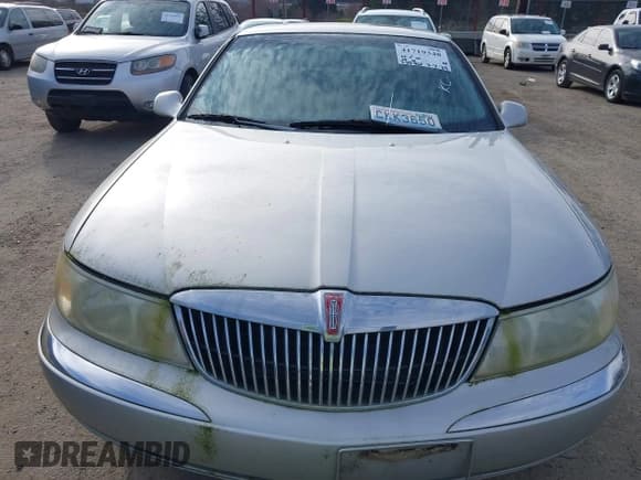 ✅ 2002 Lincoln Continental • VIN: 1LNHM97V92Y606541 • Лот: 41719348. Опубликован ранее на IAAI с пробегом 235 967 миль. Бесплатный доступ к архиву аукционных продаж из США и подробный отчёт об истории автомобиля на DreamBid. Изображение 6.