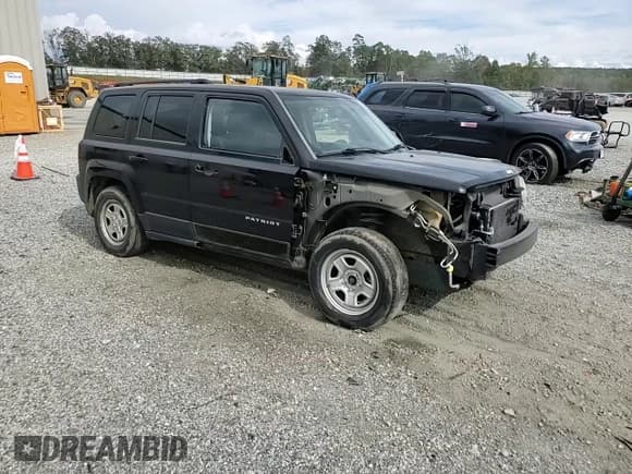 ✅ 2014 Jeep Patriot Sport • VIN: 1C4NJPBB6ED726598 • Lot: 85303645. Listed on Copart with 177,880 mi. Free auction sales archive from the USA and detailed vehicle history report at DreamBid. Image 15.