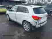 2014 Mitsubishi Outlander SE z VIN 4A4AP4AU6EE003514, wystawiony jako IAAI lot #43403657 z przebiegiem 183 838 mil mil oraz . Historia ofert i sprzedaży dostępna na DreamBid. Obrazek 3.