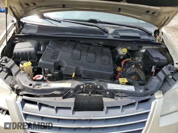 ✅ 2010 Chrysler Town & Country Touring Plus • VIN: 2A4RR8DX6AR441295 • Lot: 69344485. Wystawiony na Copart z przebiegiem 180 037 mil. Bezpłatny archiwum sprzedaży aukcyjnych z USA i szczegółowy raport historii pojazdu na DreamBid. Zdjęcie 12.