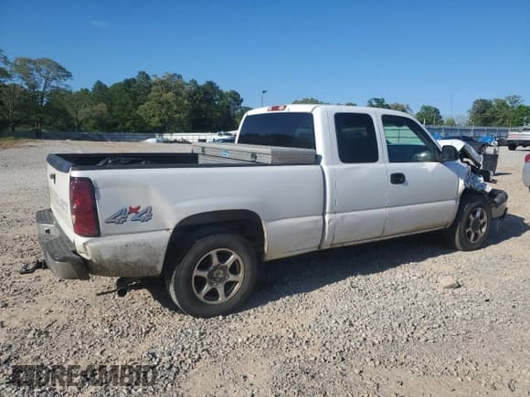 ✅ 2006 Chevrolet Silverado 1500 LT2 • VIN: 1GCEK19B96Z250917 • Лот: 52997975. Опубликован ранее на Copart с пробегом 247 189 миль. Бесплатный доступ к архиву аукционных продаж из США и подробный отчёт об истории автомобиля на DreamBid. Изображение 3.