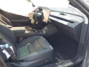 ✅ 2024 Tesla Model 3 Long Range • VIN: 5YJ3E1EB6RF735756 • Lot: 42227195. Wystawiony na IAAI z przebiegiem 20 513 mil. Bezpłatny archiwum sprzedaży aukcyjnych z USA i szczegółowy raport historii pojazdu na DreamBid. Zdjęcie 5.