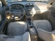 ✅ 2006 Kia Spectra EX • VIN: KNAFE122X65270684 • Lot: 73002454. Wystawiony na Copart z przebiegiem 79 326 mil. Bezpłatny archiwum sprzedaży aukcyjnych z USA i szczegółowy raport historii pojazdu na DreamBid. Zdjęcie 8.