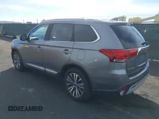 ✅ 2020 Mitsubishi Outlander SE • VIN: JA4AD3A32LJ001615 • Лот: 43530992. Опубликован ранее на IAAI с пробегом 110 723 миль. Бесплатный доступ к архиву аукционных продаж из США и подробный отчёт об истории автомобиля на DreamBid. Изображение 3.