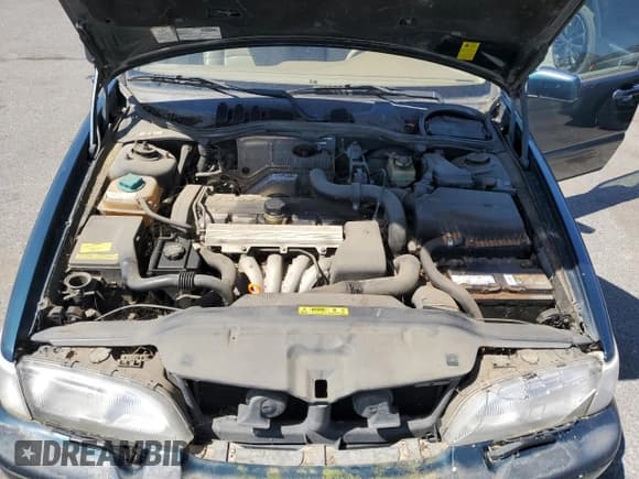 ✅ 1998 Volvo S70 T5 • VIN: YV1LS5372W2476397 • Lot: 52776114. Wystawiony na Copart z przebiegiem 262 041 mil. Bezpłatny archiwum sprzedaży aukcyjnych z USA i szczegółowy raport historii pojazdu na DreamBid. Zdjęcie 11.