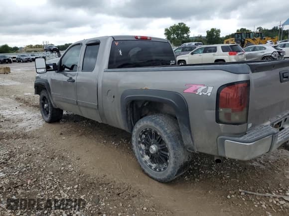 ✅ 2007 Chevrolet Silverado 1500 1LT • VIN: 1GCEK19097E501765 • Lot: 66179344. Listed on Copart with 194,682 mi. Free auction sales archive from the USA and detailed vehicle history report at DreamBid. Image 2.