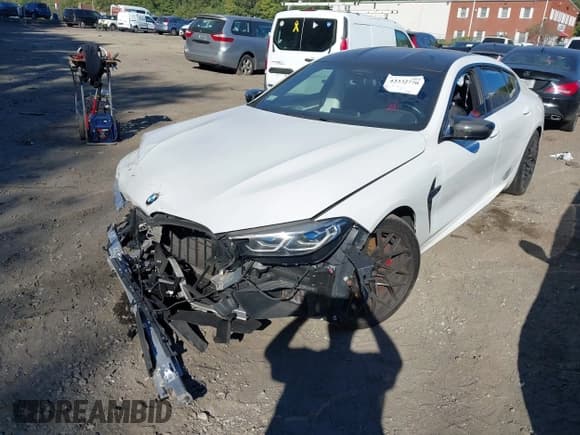 ✅ 2022 BMW M8 Competition • VIN: WBSGV0C01NCH51248 • Lot: 43332770. Wystawiony na IAAI z przebiegiem 53 461 mil. Bezpłatny archiwum sprzedaży aukcyjnych z USA i szczegółowy raport historii pojazdu na DreamBid. Zdjęcie 2.