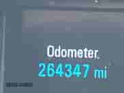 2015 Chevrolet Malibu LT z VIN 1G11D5SL8FF299555, wystawiony jako IAAI lot #43223812 z przebiegiem 264 347 mil mil oraz . Historia ofert i sprzedaży dostępna na DreamBid. Obrazek 7.