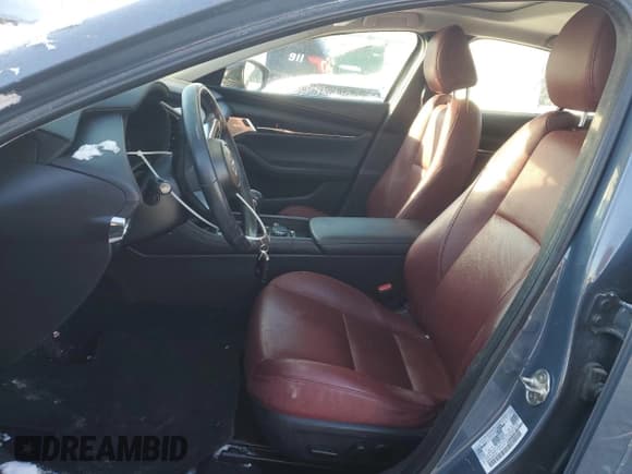 ✅ 2022 Mazda 3 Carbon Edition • VIN: 3MZBPACL5NM312817 • Lot: 45314185. Listed on Copart with 37,279 mi. Free auction sales archive from the USA and detailed vehicle history report at DreamBid. Image 7.