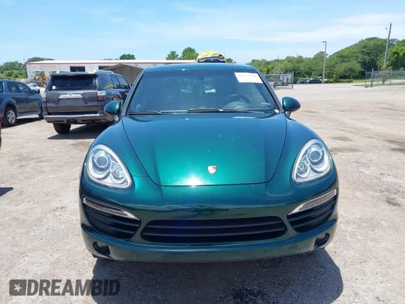 ✅ 2014 Porsche Cayenne • VIN: WP1AA2A21ELA06570 • Lot: 42473298. Wystawiony na IAAI z przebiegiem 61 421 mil. Bezpłatny archiwum sprzedaży aukcyjnych z USA i szczegółowy raport historii pojazdu na DreamBid. Zdjęcie 13.