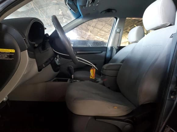 ✅ 2009 Hyundai Santa Fe GLS • VIN: 5NMSG13DX9H237035 • Lot: 80300564. Listed on Copart with 265,150 mi. Free auction sales archive from the USA and detailed vehicle history report at DreamBid. Image 7.