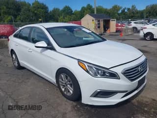 ✅ 2017 Hyundai Sonata SE • VIN: 5NPE24AF2HH589383 • Lot: 43163194. Wystawiony na IAAI z przebiegiem 27 745 mil. Bezpłatny archiwum sprzedaży aukcyjnych z USA i szczegółowy raport historii pojazdu na DreamBid. Zdjęcie 1.