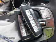 ✅ 2023 Genesis GV80 • VIN: KMUHCESCXPU114991 • Lot: 41596019. Wystawiony na IAAI z przebiegiem 31 787 mil. Bezpłatny archiwum sprzedaży aukcyjnych z USA i szczegółowy raport historii pojazdu na DreamBid. Zdjęcie 11.