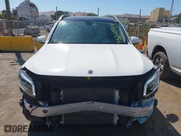✅ 2022 Mercedes-Benz GLB 250 • VIN: W1N4M4HB7NW183879 • Lot: 43270714. Wystawiony na IAAI z przebiegiem 41 093 mil. Bezpłatny archiwum sprzedaży aukcyjnych z USA i szczegółowy raport historii pojazdu na DreamBid. Zdjęcie 13.