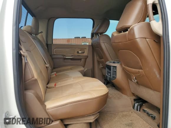 ✅ 2022 Ram 2500 Longhorn • VIN: 3C6UR5GL9NG131877 • Lot: 50762525. Wystawiony na Copart z przebiegiem Nie podano. Bezpłatny archiwum sprzedaży aukcyjnych z USA i szczegółowy raport historii pojazdu na DreamBid. Zdjęcie 11.