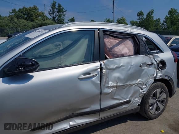 ✅ 2018 Kia Niro LX • VIN: KNDCB3LC5J5146686 • Lot: 42885957. Listed on IAAI with 123,128 mi. Free auction sales archive from the USA and detailed vehicle history report at DreamBid. Image 6.