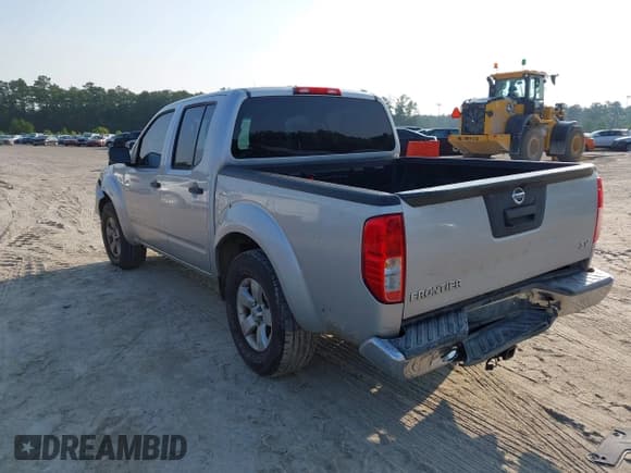 ✅ 2013 Nissan Frontier SL • VIN: 1N6AD0ERXDN737583 • Lot: 42406774. Listed on IAAI with 121,082 mi. Free auction sales archive from the USA and detailed vehicle history report at DreamBid. Image 3.