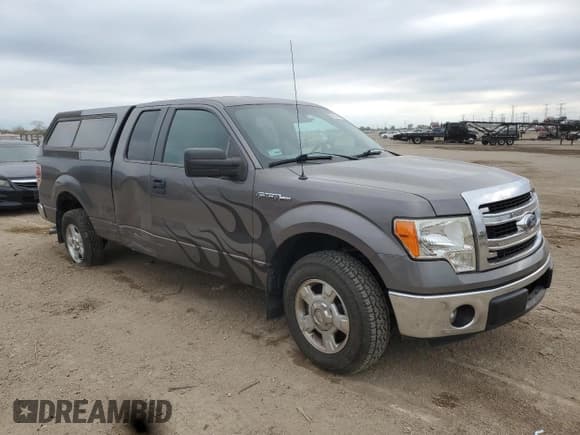 ✅ 2013 Ford F-150 XLT • VIN: 1FTFX1CFXDFA12297 • Lot: 86239445. Wystawiony na Copart z przebiegiem 62 516 mil. Bezpłatny archiwum sprzedaży aukcyjnych z USA i szczegółowy raport historii pojazdu na DreamBid. Zdjęcie 4.