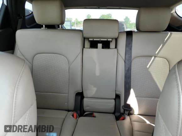 ✅ 2018 Hyundai Santa Fe 2.4L • VIN: 5XYZUDLBXJG542329 • Лот: 58935704. Опубликован ранее на Copart с пробегом 74 544 миль. Бесплатный доступ к архиву аукционных продаж из США и подробный отчёт об истории автомобиля на DreamBid. Изображение 10.