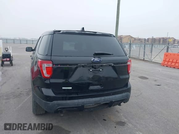 ✅ 2017 Ford Police Interceptor Utility • VIN: 1FM5K8AT7HGA71380 • Лот: 43881507. Опубликован ранее на IAAI с пробегом 149 501 миль. Бесплатный доступ к архиву аукционных продаж из США и подробный отчёт об истории автомобиля на DreamBid. Изображение 6.