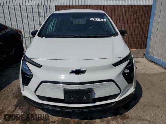 ✅ 2023 Chevrolet Bolt EV 1LT • VIN: 1G1FW6S06P4140543 • Lot: 71233634. Wystawiony na Copart z przebiegiem 29 006 mil. Bezpłatny archiwum sprzedaży aukcyjnych z USA i szczegółowy raport historii pojazdu na DreamBid. Zdjęcie 5.
