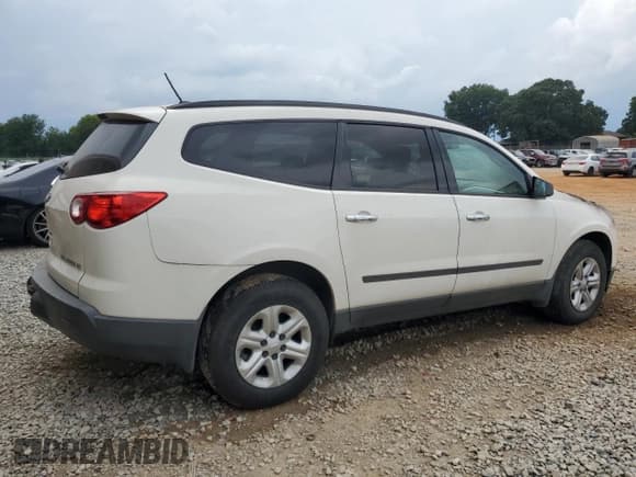 ✅ 2010 Chevrolet Traverse LS • VIN: 1GNLVEED7AJ198389 • Lot: 66553105. Wystawiony na Copart z przebiegiem Nie podano. Bezpłatny archiwum sprzedaży aukcyjnych z USA i szczegółowy raport historii pojazdu na DreamBid. Zdjęcie 3.
